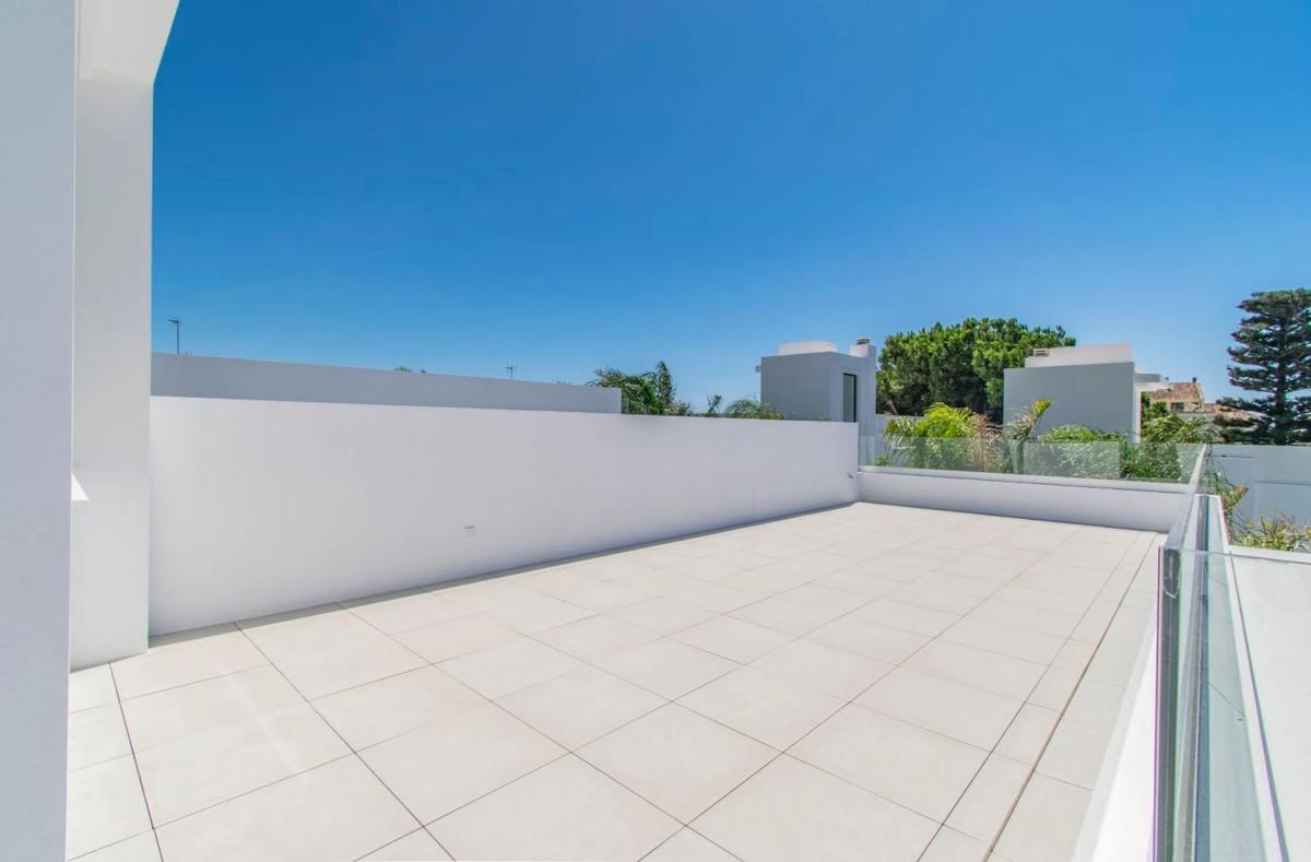 Sale of independent chalet in Calle Juan Chinchilla, Marbella
photo 5