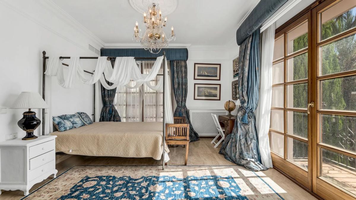 Продажа отдельного шале в Calle Vivaldi, Марбелла photo 3