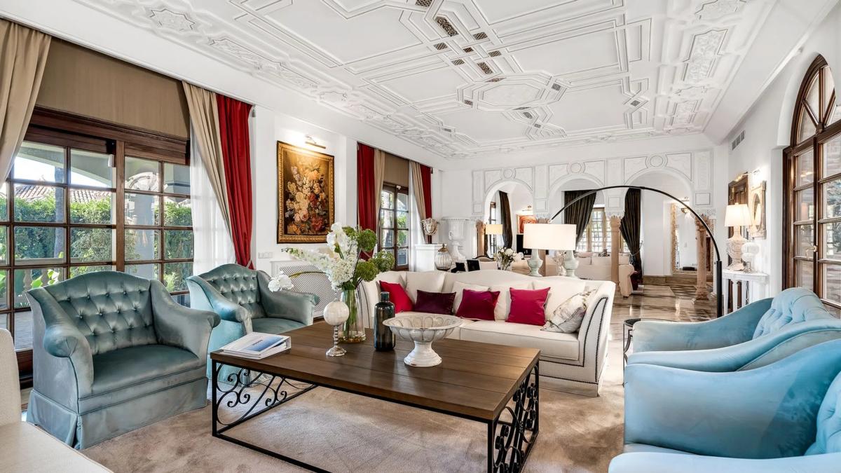 Продажа отдельного шале в Calle Vivaldi, Марбелла photo 4