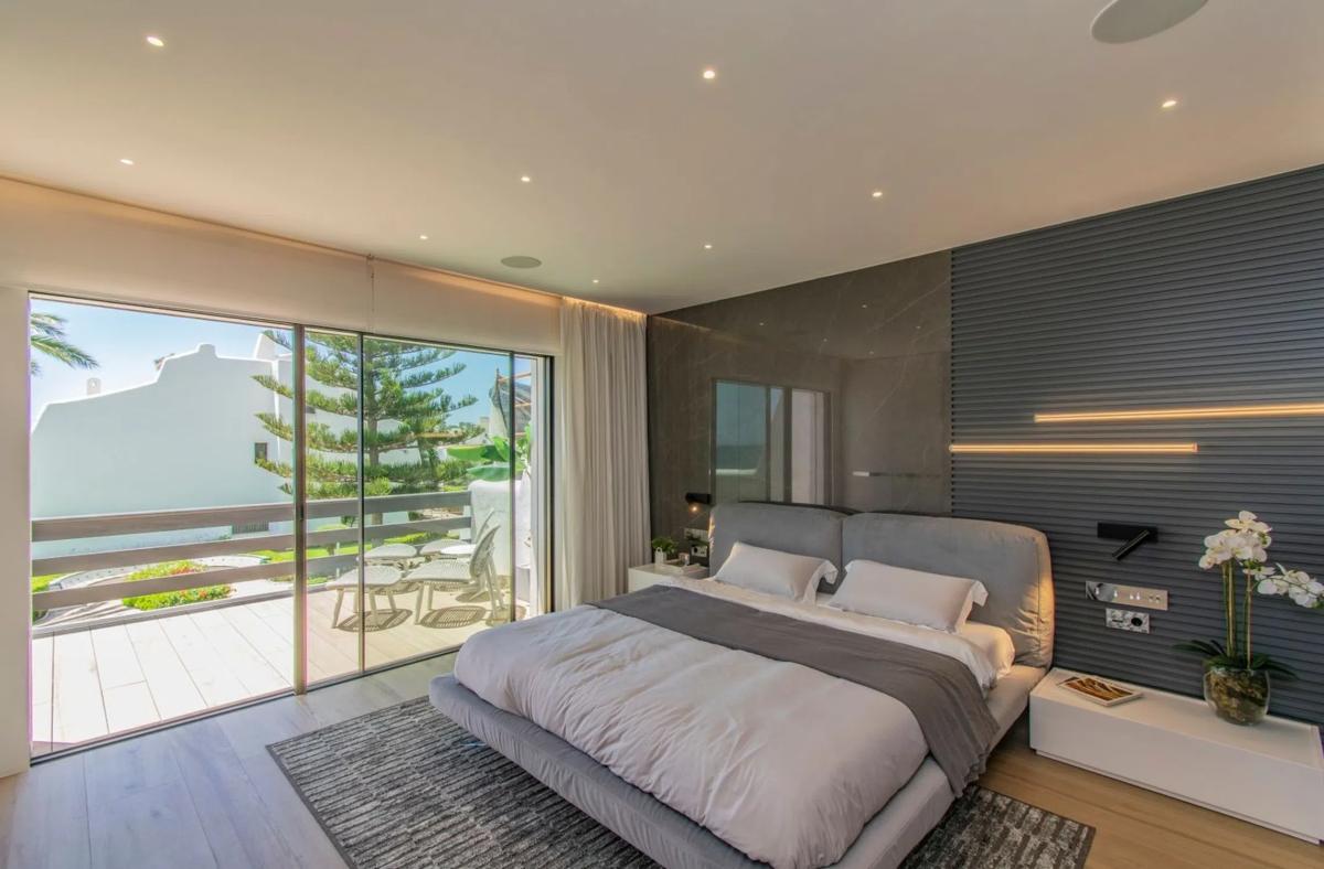 Venta de chalet adosado en Calle Urbanización Coral Beach , Marbella photo 2