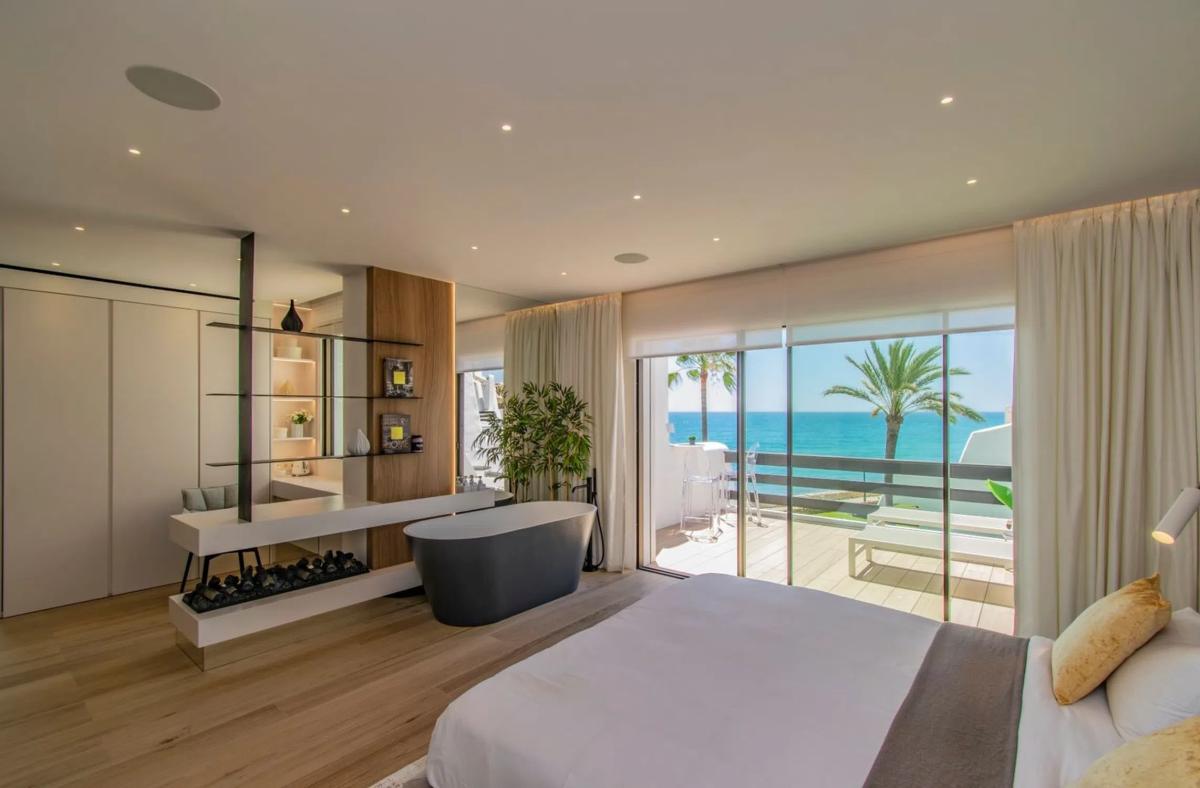 Venta de chalet adosado en Calle Urbanización Coral Beach , Marbella photo 3