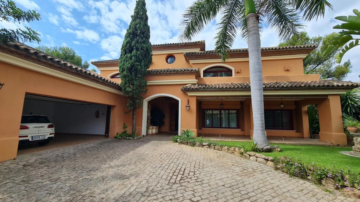 Venta de chalet independiente en Urbanizacion Altos Reales, Marbella
 photo 4