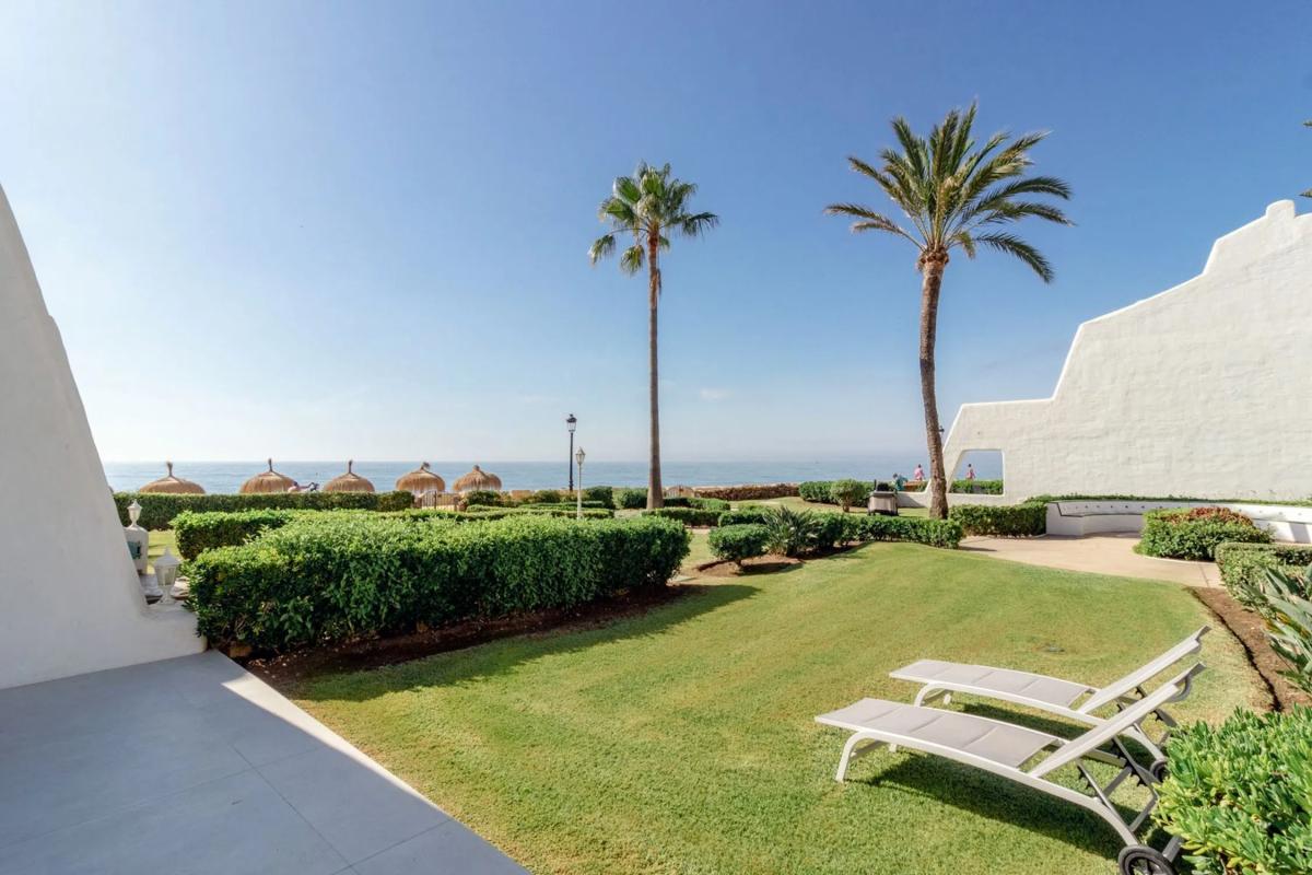 Venta de chalet adosado en Barrio Las Lomas de Río Verde , Marbella photo 3