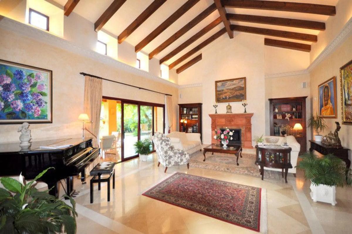 Sprzedaż niezależnego domku jednorodzinnego w Barrio Sierra Blanca, Marbella photo 5