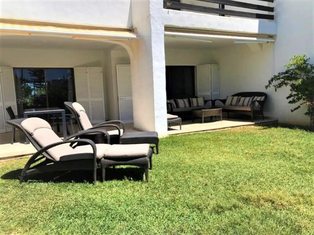 Venta de piso en Urb. Coral Beach Km, 176, Marbella
 photo 3