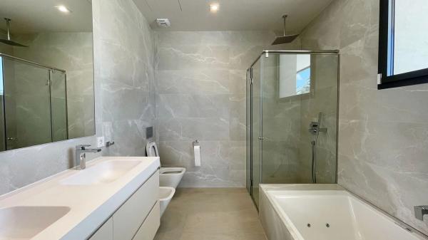 Частный шале на продаже в CL CLAVELES-UR LA CAROLINA 75(B) 29602 MARBELLA (MÁLAGA, Марбелла photo 1