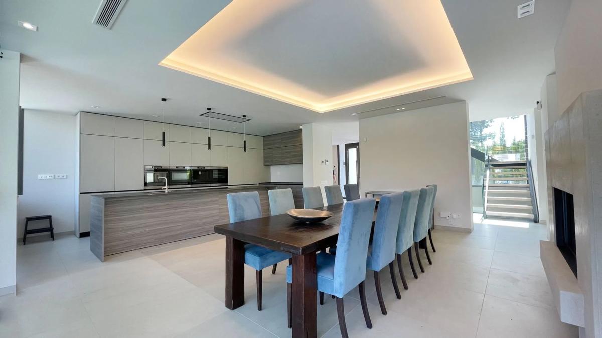 Продажа отдельного шале в  CL CLAVELES-UR LA CAROLINA 75(B) 29602 MARBELLA (MÁLAGA, Марбелла photo 2