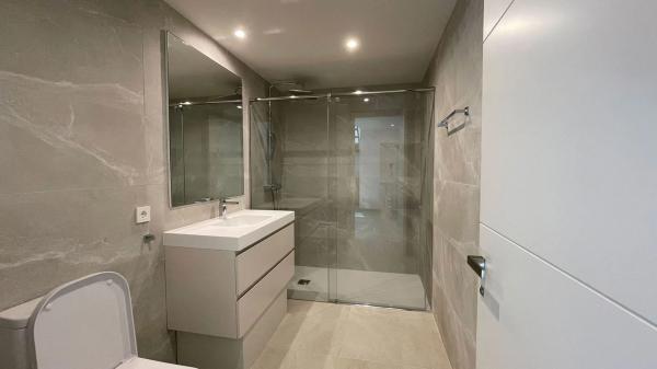 Частный шале на продаже в CL CLAVELES-UR LA CAROLINA 75(B) 29602 MARBELLA (MÁLAGA, Марбелла thumbnail 2