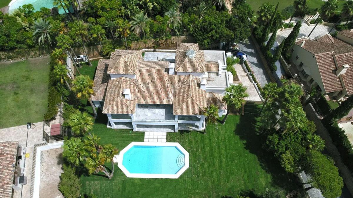 Sprzedaż niezależnego domku jednorodzinnego w Calle Wagner, 16, Marbella photo 3