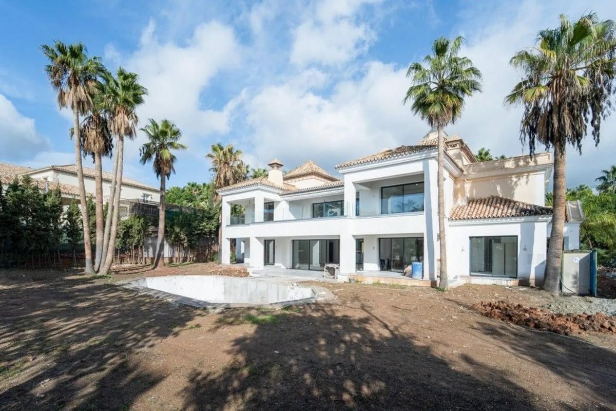 Sprzedaż niezależnego domku jednorodzinnego w Barrio Sierra Blanca, Marbella photo 2