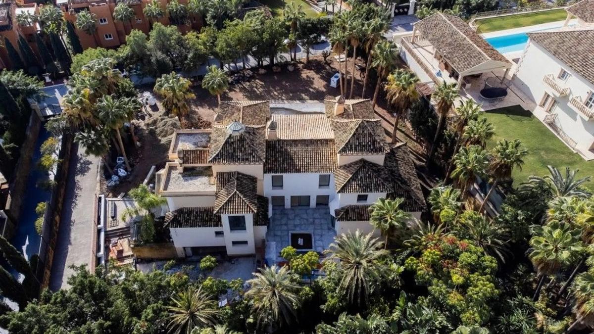 Sprzedaż niezależnego domku jednorodzinnego w Barrio Sierra Blanca, Marbella photo 3
