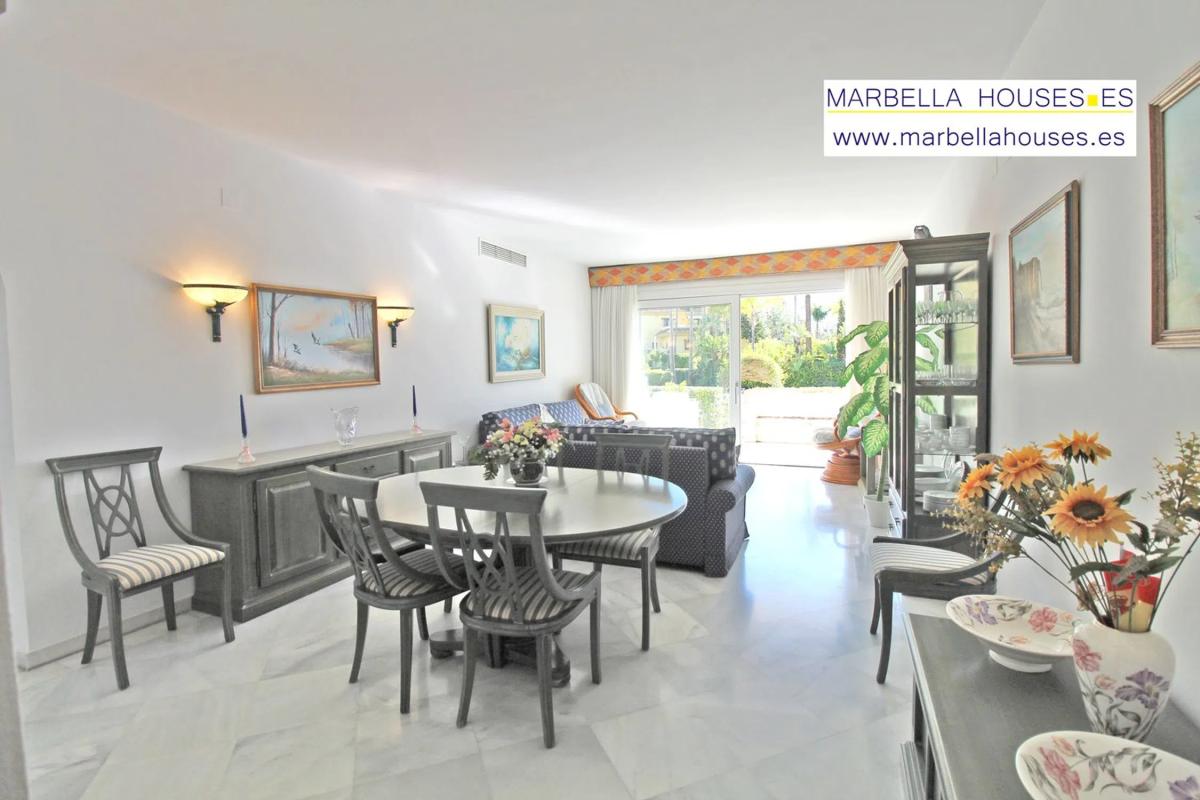 Venta de piso en Barrio La Carolina-Guadalpín, Marbella
 photo 4