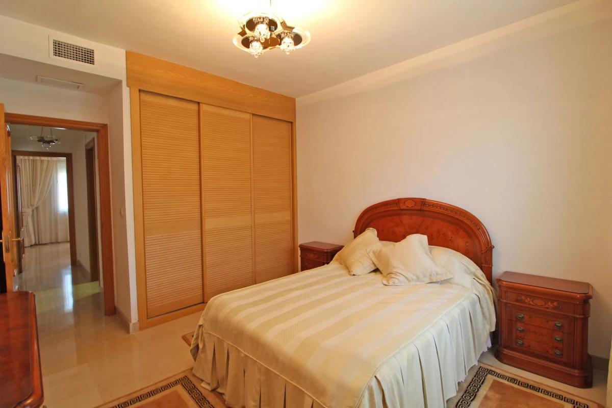 Venta de piso en Gran ducado s/n, Marbella
 photo 2