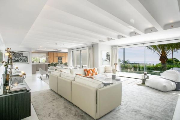 Chalet independiente en venta en Calle Jubrique, Marbella
photo 1