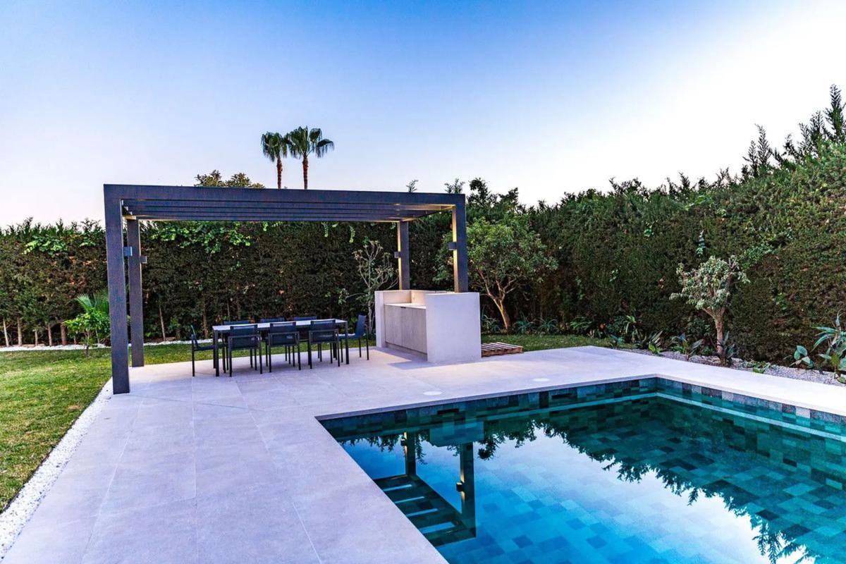 Venta de chalet independiente en Calle Jubrique, Marbella
 photo 2