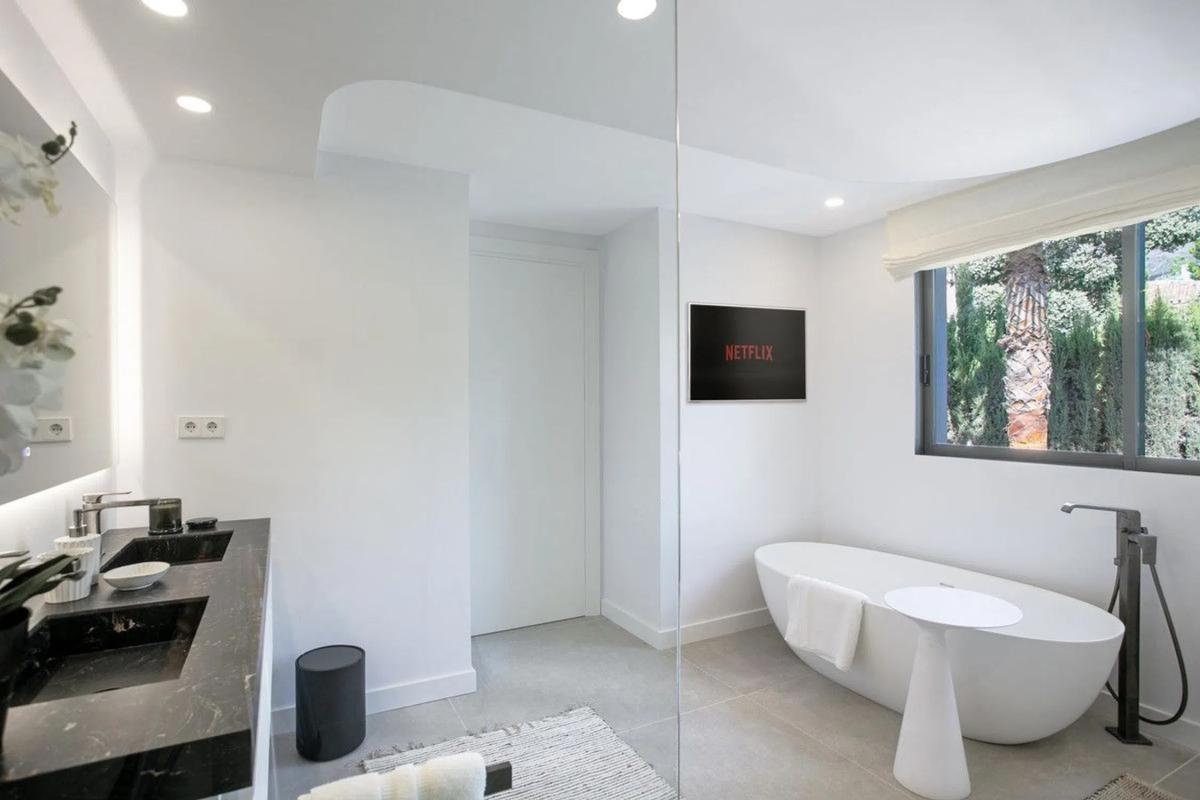 Venta de chalet independiente en Calle Jubrique, Marbella
 photo 4
