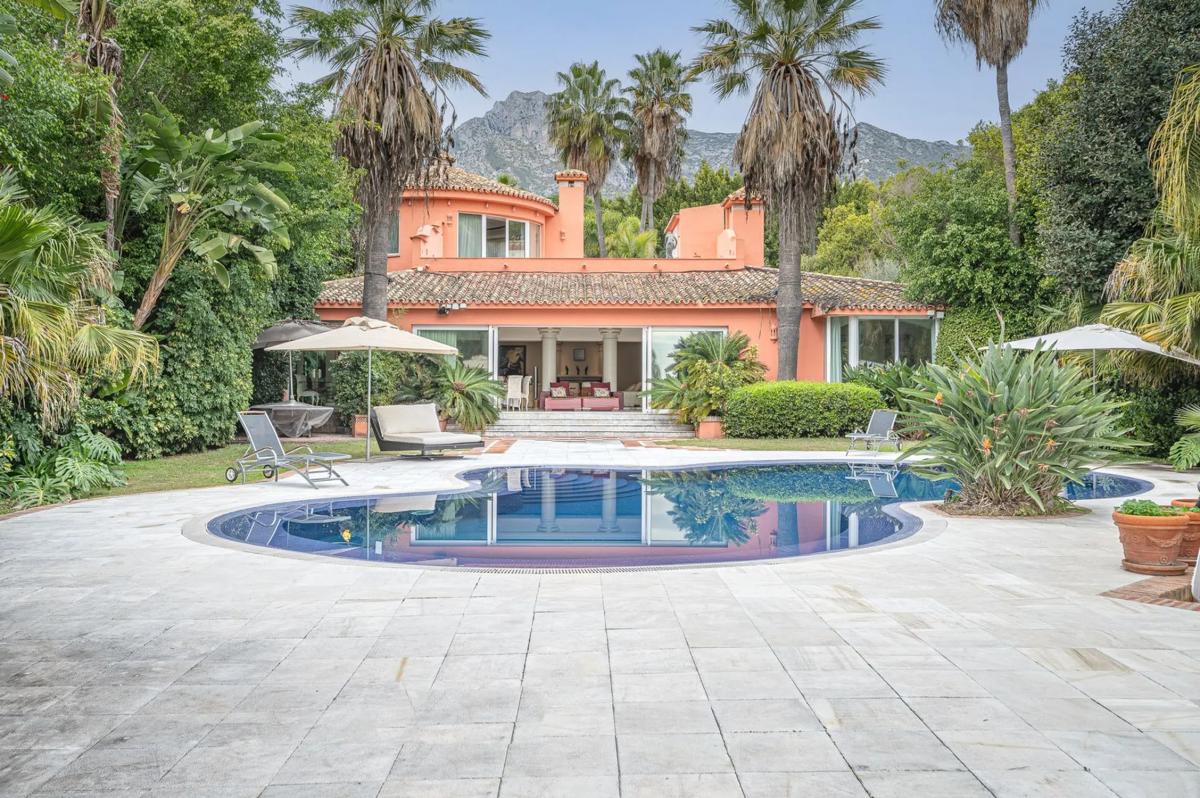 Venta de chalet independiente en Calle Casares, 106, Marbella
photo 2