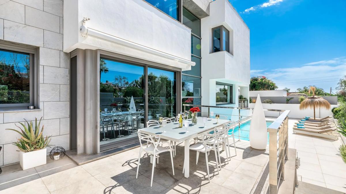 Venta de chalet independiente en Calle Benaojan, Marbella
photo 3