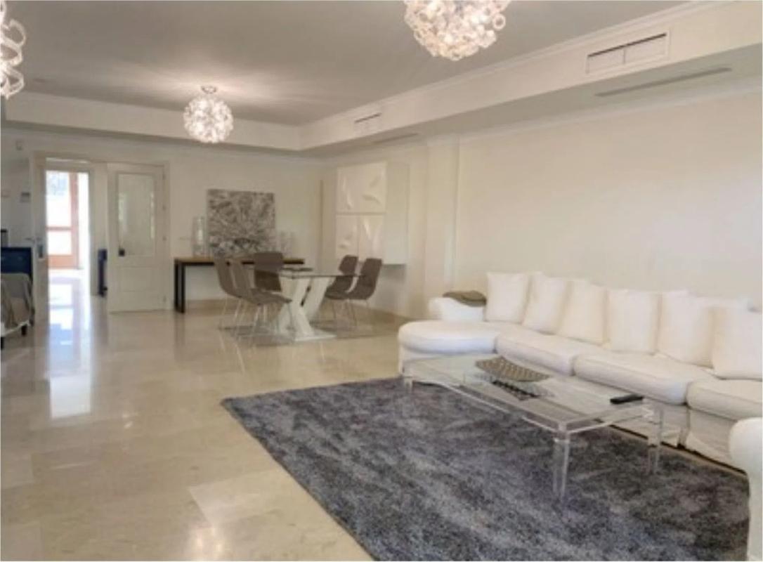 Venta de piso en Urbanización Monte Paraíso, Marbella
 photo 4