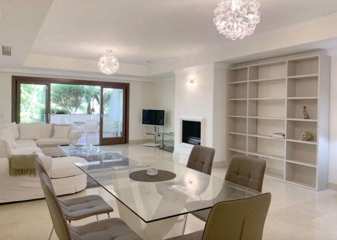 Venta de piso en Urbanización Monte Paraíso, Marbella
 photo 5