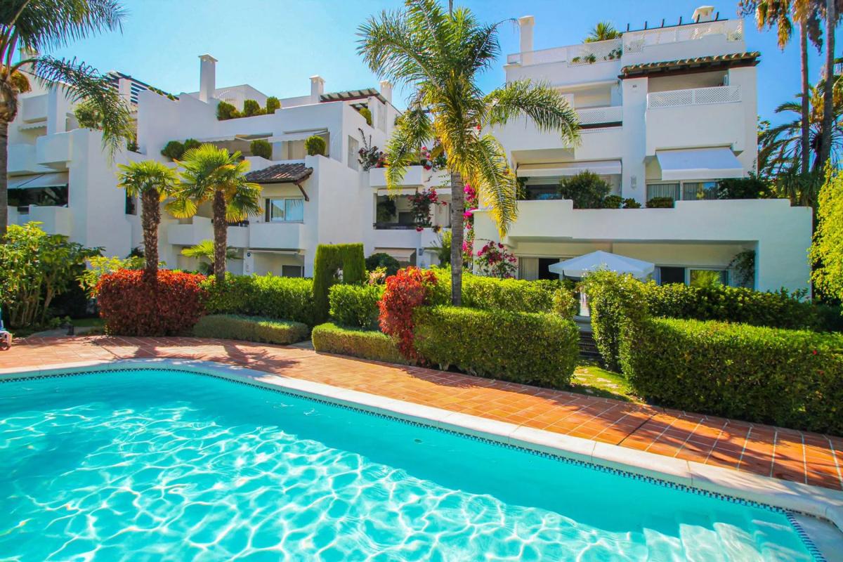 Venta de piso en Comunidad Alhambra del Mar, Marbella
photo 1