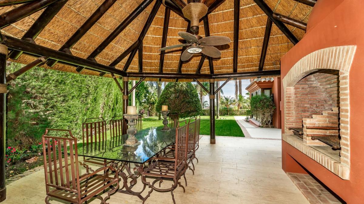 Venta de chalet independiente en Calle Vivaldi, Marbella
photo 2