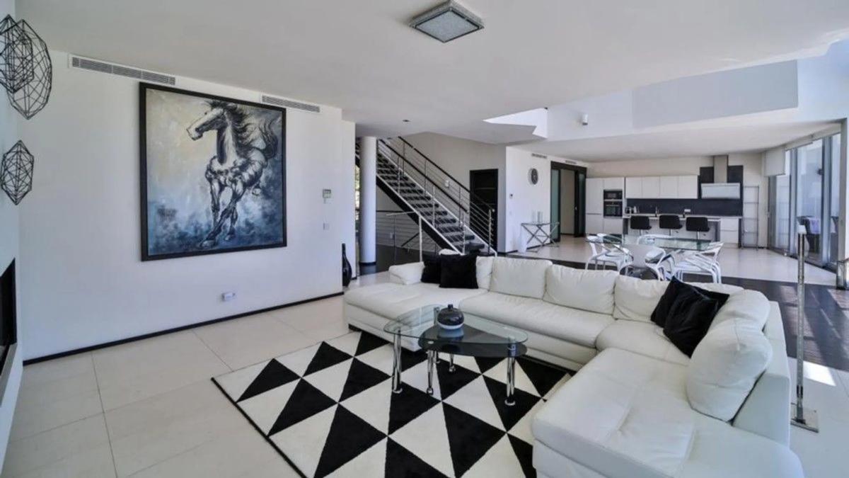 Venta de chalet independiente en Barrio Sierra Blanca, Marbella
photo 4