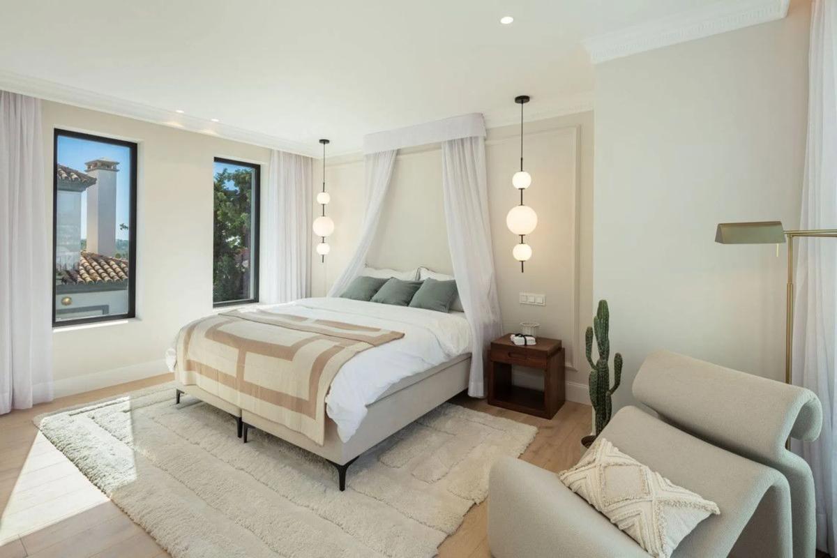 Venta de chalet independiente en Urbanizacion Nva Andalucia Aloha, Marbella
photo 2