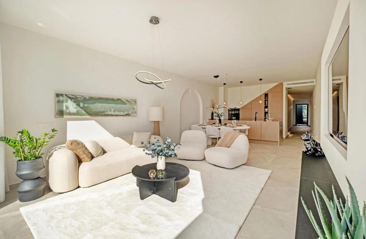 Sale of townhouse in  Calle Al-andalus , Marbella photo 5
