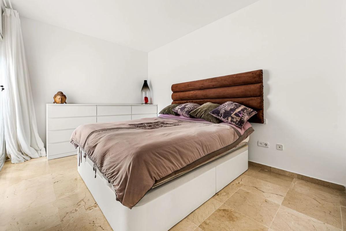 Venta de piso en Urbanización Los Pinos de Aloha, Marbella
photo 3