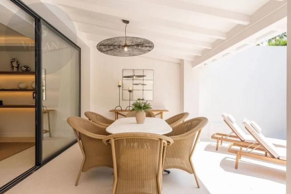 Terraced house for sale at Barrio Aloha , Marbella thumbnail 1