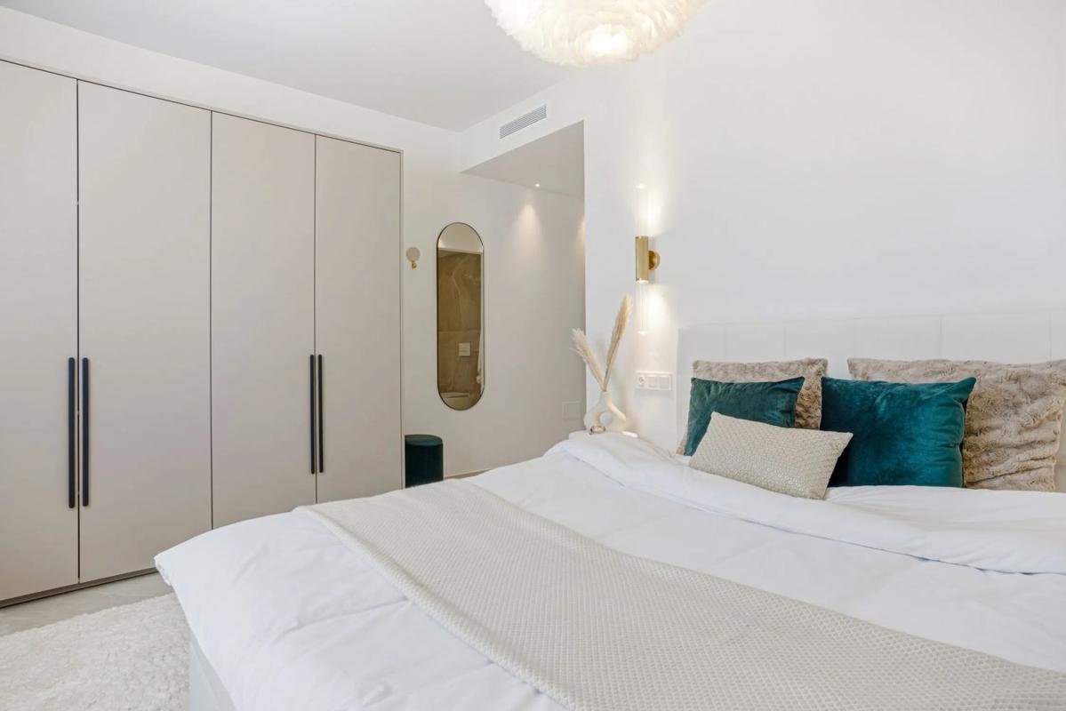 Sale of townhouse in  Avenida Valle del Golf, 2 , Marbella photo 2