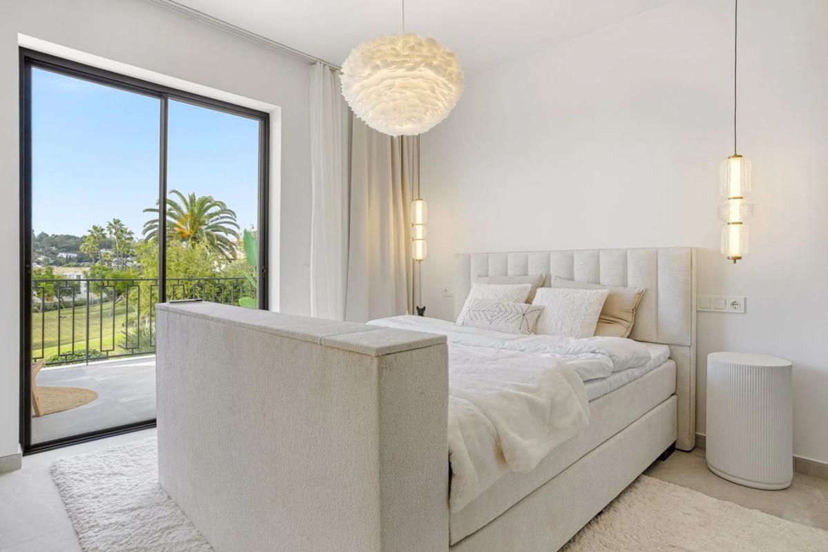 Sale of townhouse in  Avenida Valle del Golf, 2 , Marbella photo 5