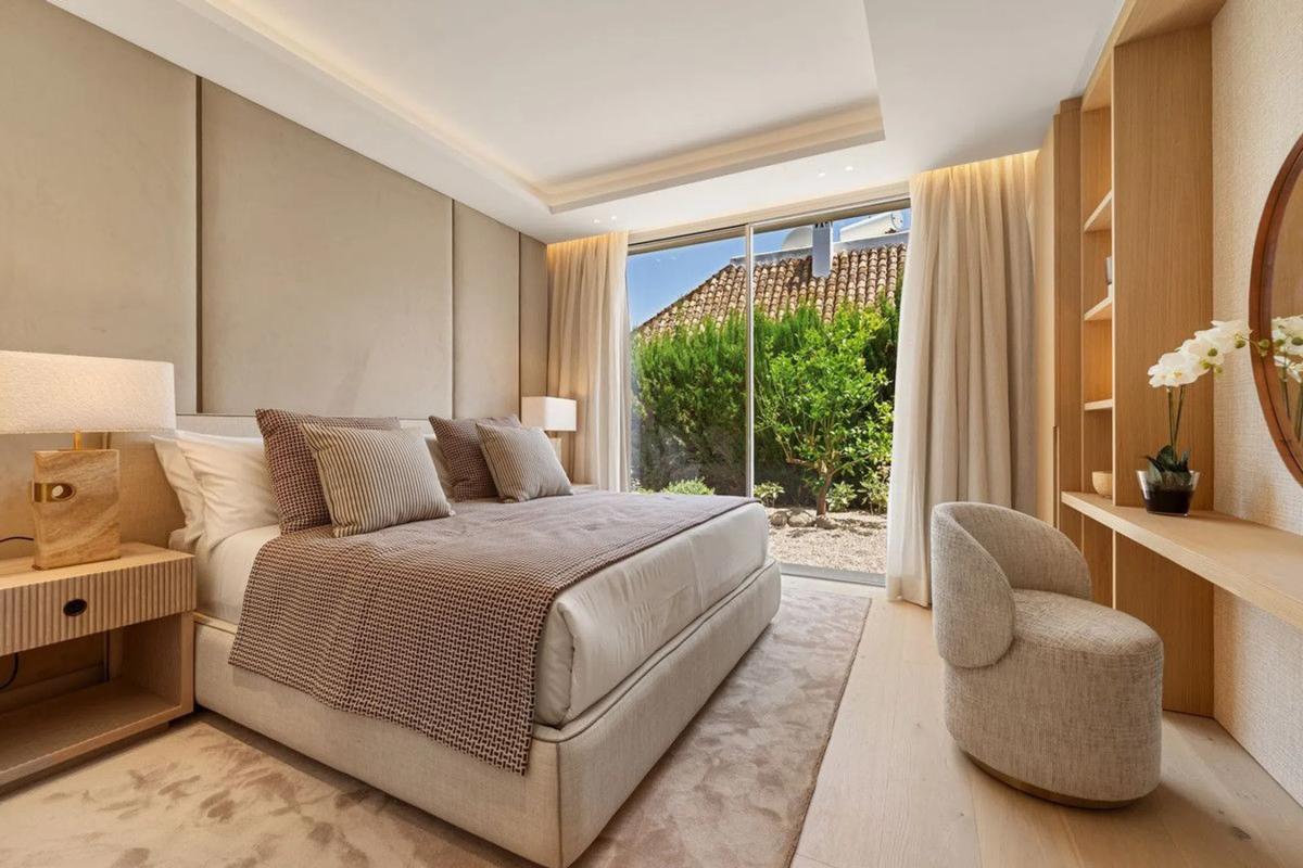 Sprzedaż niezależnego domku jednorodzinnego w Avenida del Prado, Marbella photo 5