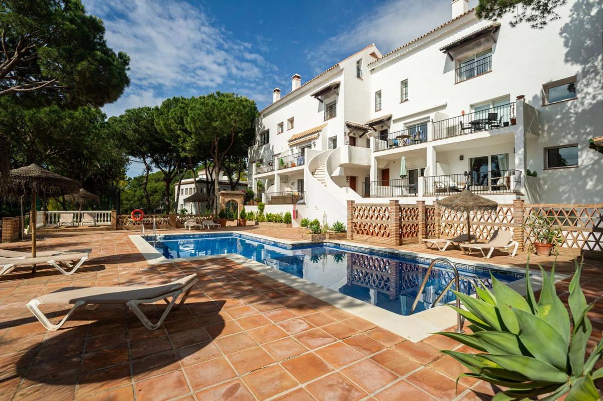 Penthouse sale in  Urbanización Los Pinos de Aloha, Marbella photo 4