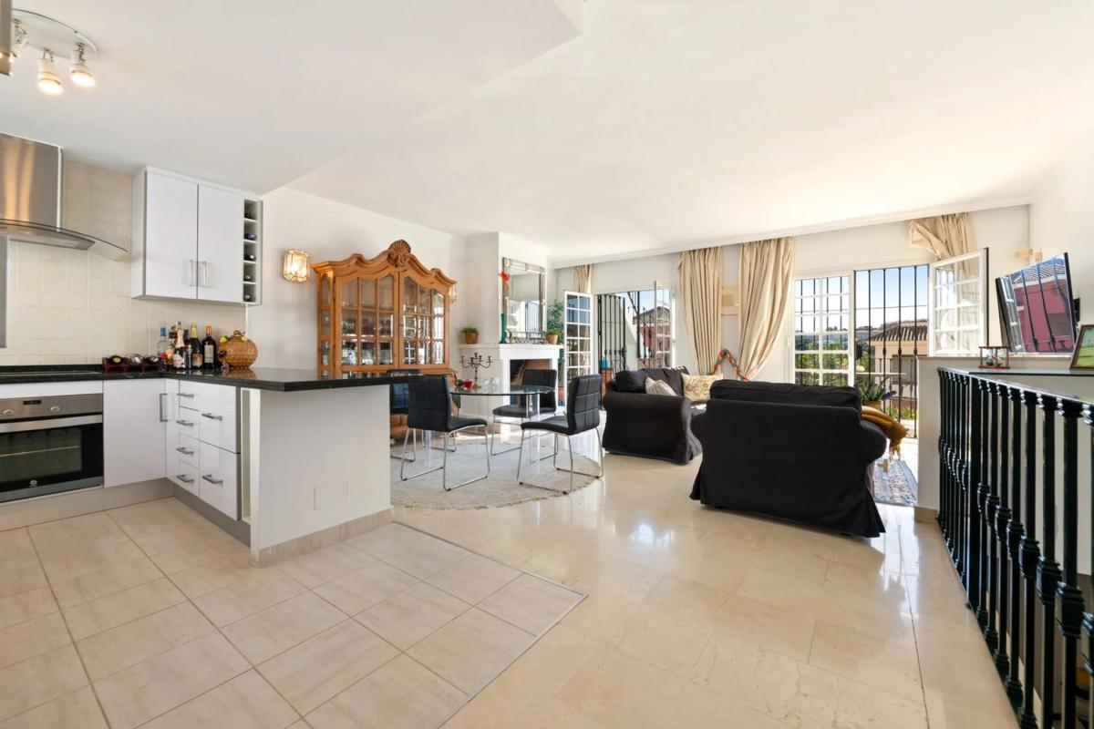 Sale of townhouse in Barrio Aloha , Marbella photo 4