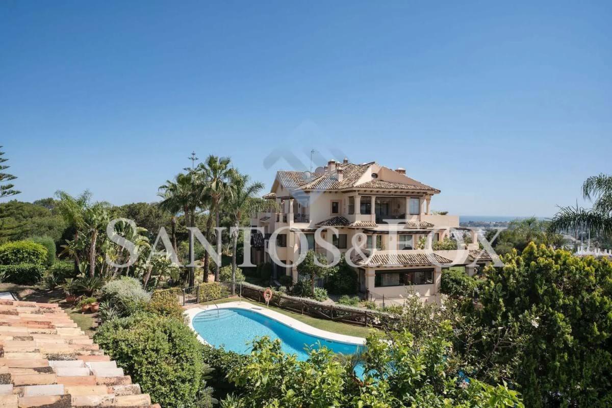 Продажа квартиры на Barrio Aloha, Марбелла
 photo 4