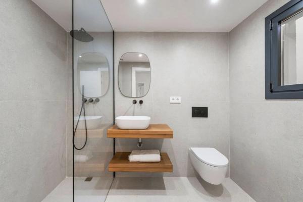 Chalet adosado en venta en Calle Escuelas el Angel, 5 , Marbella thumbnail 2