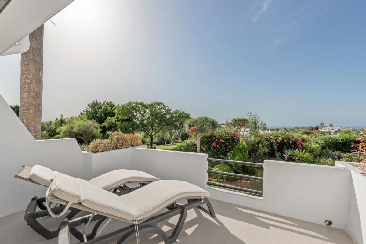 Sale of townhouse in Barrio Aloha , Marbella photo 3