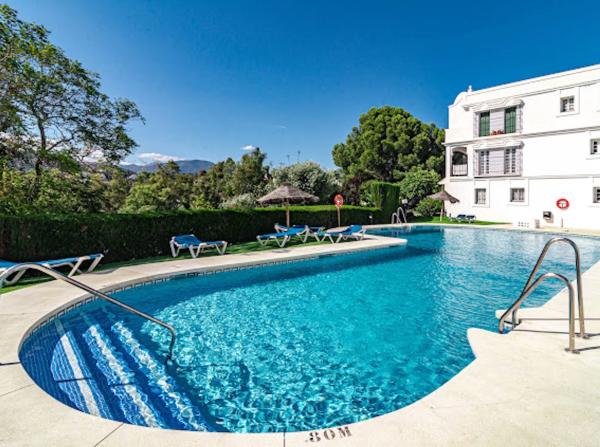 Продажа квартиры на CL ROSALEDA LA (ALOHA PUEBLO s/n, Марбелла
 photo 4