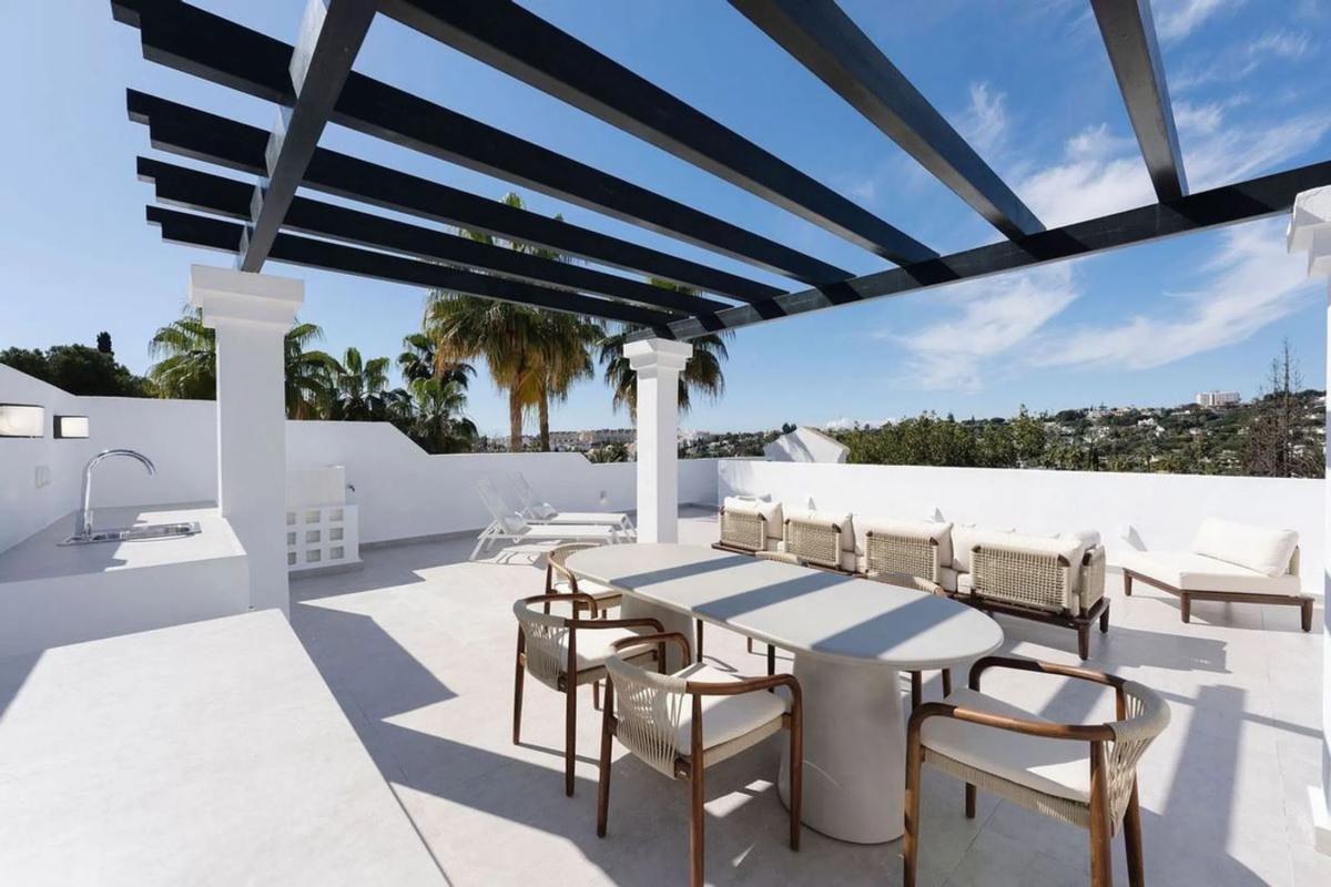 Duplex sale in Avenida del Prado, 3, Marbella photo 2