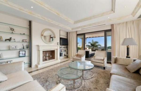 Piso en venta en Calle las Aguilas, Marbella
 photo 4