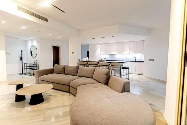 Piso en venta en Avenida del Prado s/n, Marbella
 photo 2