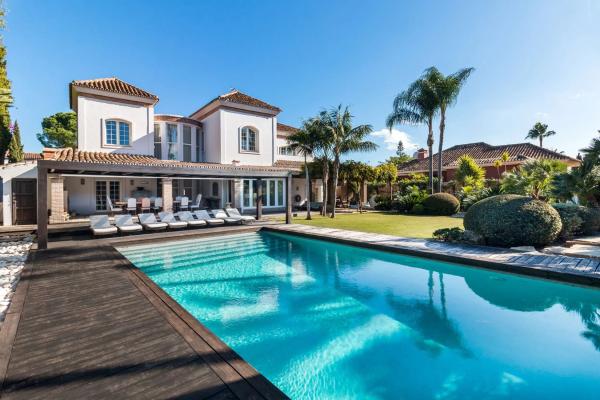 Chalet independiente en venta en Barrio Aloha, Marbella
photo 1