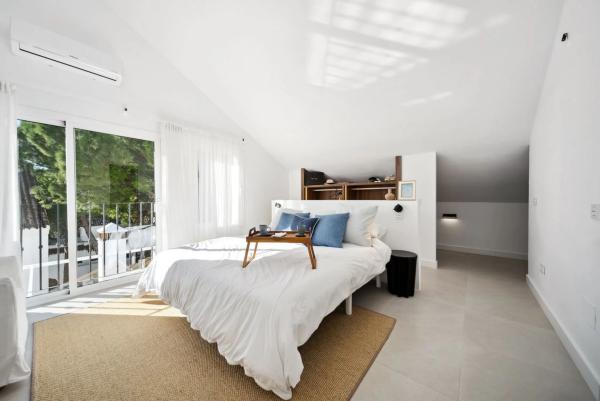 Duplex for sale on Vía, Marbella photo 2