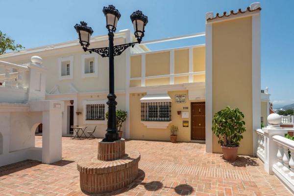 Chalet pareado en calle Perchel el photo 1