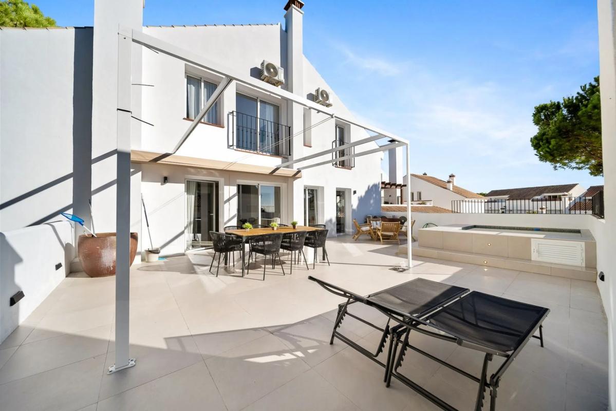 Duplex sale in Barrio Aloha, Marbella photo 5
