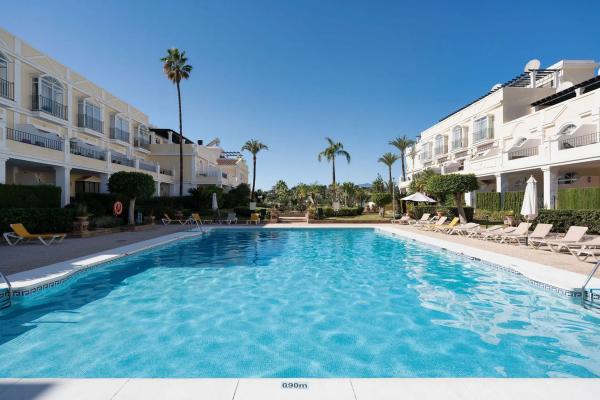 Ático en venta en  AV PRADO DEL, Marbella photo 1