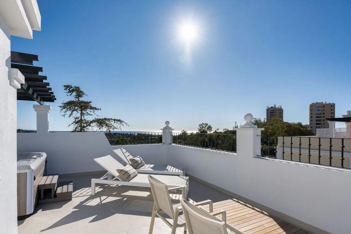 Venta de ático en  AV PRADO DEL, Marbella photo 2
