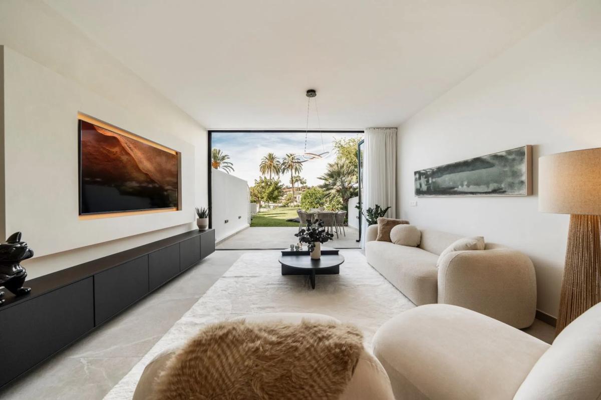 Sale of townhouse in  Avenida del Prado, 4 , Marbella photo 2